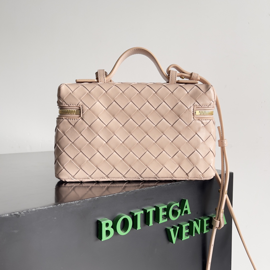 Bottega Veneta Cosmetic Bags